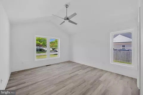 Entry Way - 302 Yeadon Ave, Ocean View, DE 19970 photo 5 of 7