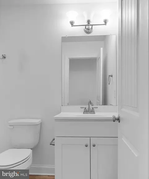 Bath - 302 Yeadon Ave, Ocean View, DE 19970 photo 3 of 3