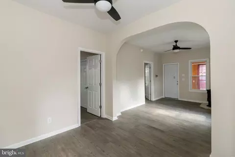 Entry Way - 220 E Market St, Laurel, DE 19956 photo 5 of 8