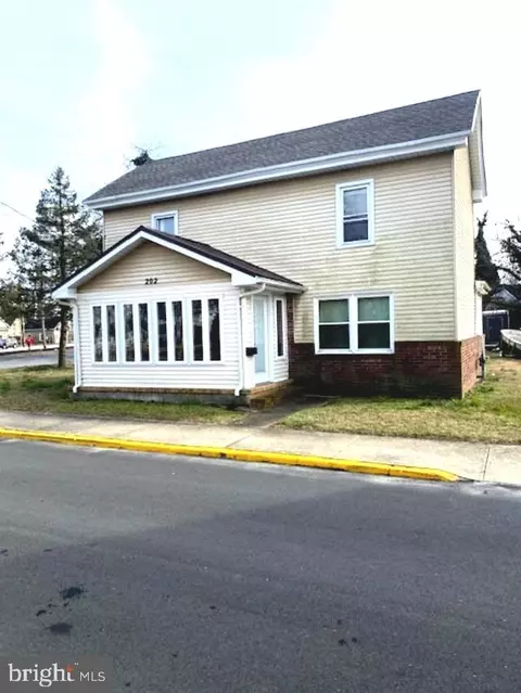202 W 7 Th St W, Laurel, DE 19956