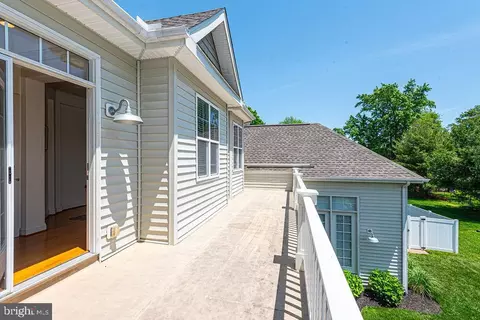 Exterior - 6 Foxwood Ct, Ocean View, DE 19970 photo 9 of 22