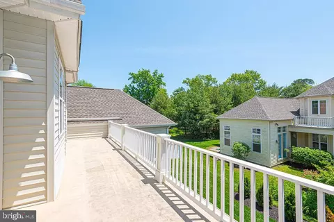 Exterior - 6 Foxwood Ct, Ocean View, DE 19970 photo 8 of 22