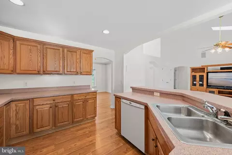 Kitchen - 16039 Fox Cub Cir, Milton, DE 19968 photo 2 of 4