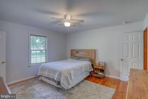 Bedroom - 22071 Hackney Cir, Lincoln, DE 19960 photo 3 of 7