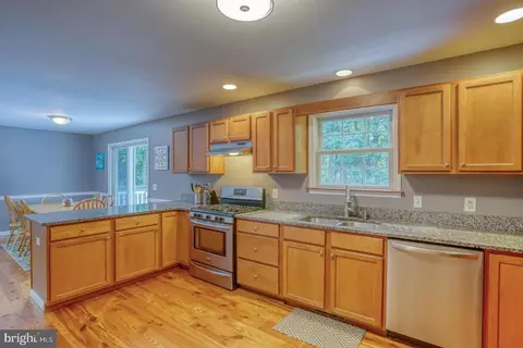 Kitchen - 22071 Hackney Cir, Lincoln, DE 19960 photo 3 of 4