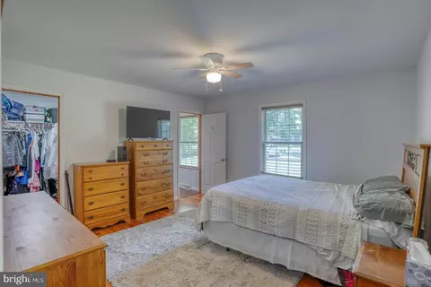 Bedroom - 22071 Hackney Cir, Lincoln, DE 19960 photo 2 of 7