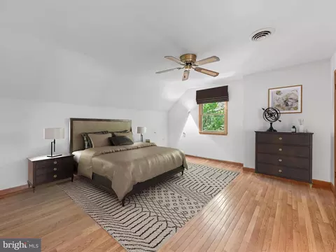 Bedroom - 30255 Cave Neck Rd, Milton, DE 19968 photo 2 of 5