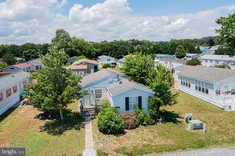 37585 Pear Tree Ln, Selbyville, DE 19975