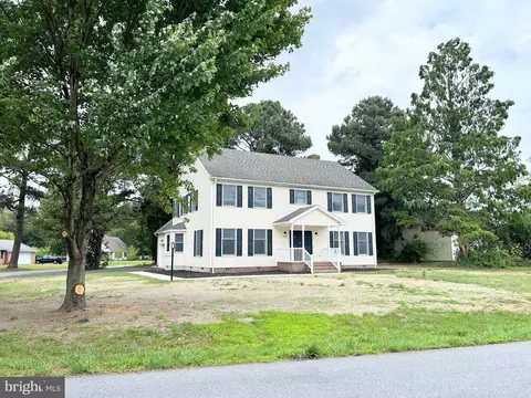 Exterior - 6824 Robin Dr, Seaford, DE 19973 photo 7 of 9