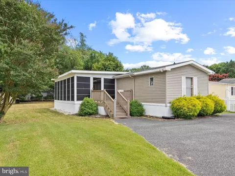 30951 Maplewood Rd, Ocean View, DE 19970