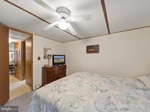Bedroom - 30951 Maplewood Rd, Ocean View, DE 19970 photo 4 of 5