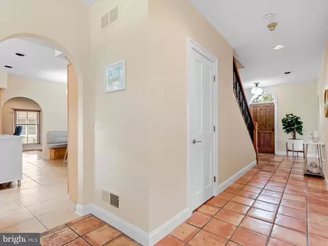 Entry Way - 124 E Side Dr, Rehoboth Beach, DE 19971 photo 3 of 5