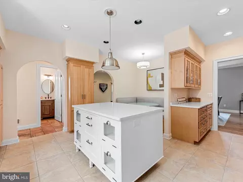 Kitchen - 124 E Side Dr, Rehoboth Beach, DE 19971 photo 5 of 9