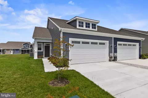 303 Waterside Sq, Bridgeville, DE 19933