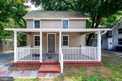 6 W 3rd St, Seaford, DE 19973