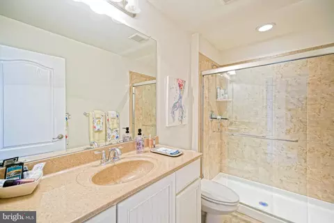 Bath - 35195 Seaport Loop, Lewes, DE 19958 photo 4 of 4