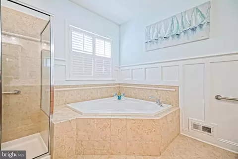 Bath - 35195 Seaport Loop, Lewes, DE 19958 photo 1 of 4