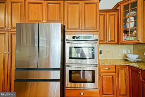 Kitchen - 35195 Seaport Loop, Lewes, DE 19958 photo 4 of 11