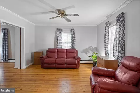 302 S Race St, Georgetown, DE 19947 photo 4