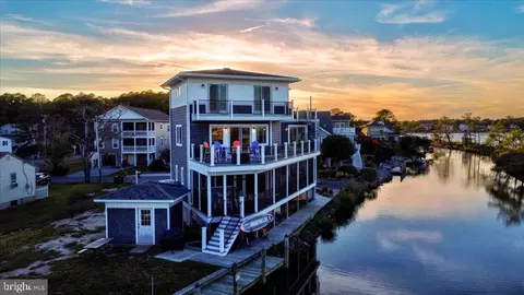 606 Pond View Dr, Bethany Beach, DE 19930