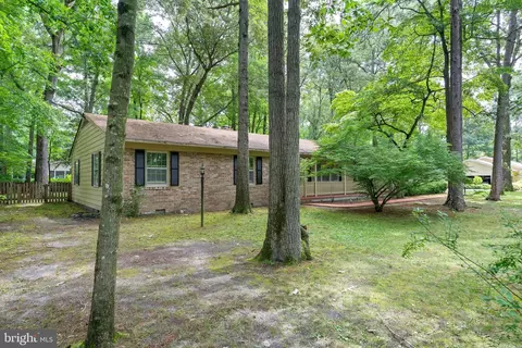 Exterior - 3 Bay Hl, Georgetown, DE 19947 photo 3 of 12