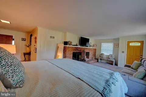 Bedroom - 2 Sunset Ln, Milford, DE 19963 photo 4 of 9