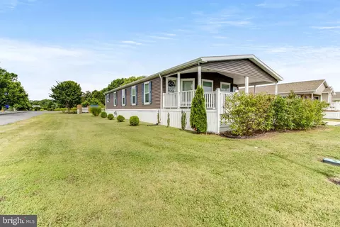 2 Buckingham Dr, Lewes, DE 19958