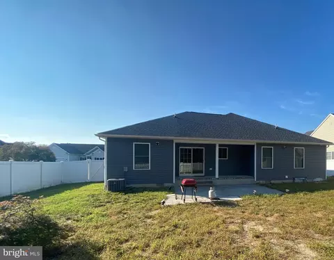 321 E 6th St, Seaford, DE 19973 photo 3