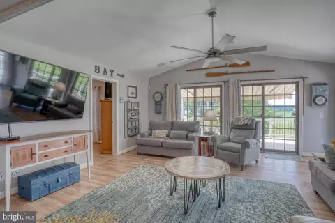 Living - 316 Baywinds Ct, Dagsboro, DE 19939 photo 3 of 5