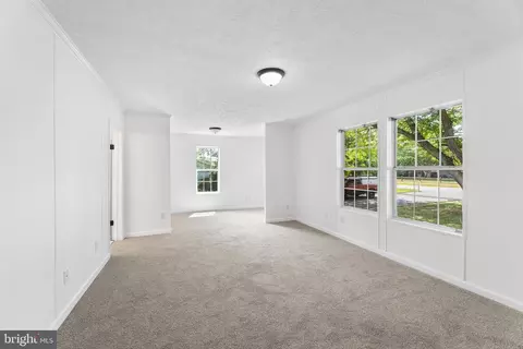 Living - 26449 Sandpiper Dr, Millsboro, DE 19966 photo 4 of 5