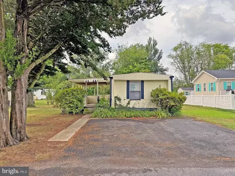 33438 Clover St #G-15, Lewes, DE 19958
