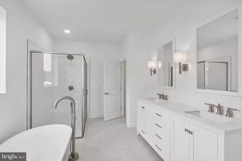 Bath - 36391 Gate Dr, Georgetown, DE 19947 photo 1 of 2
