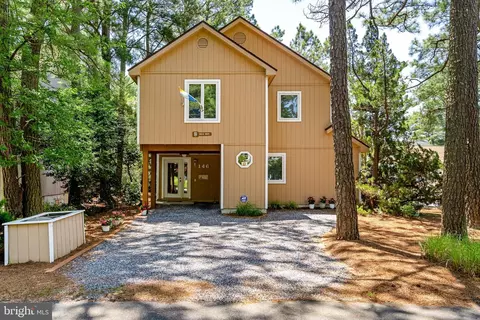 146 Evergreen Rd, Bethany Beach, DE 19930