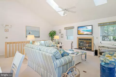 Living - 146 Evergreen Rd, Bethany Beach, DE 19930 photo 2 of 5