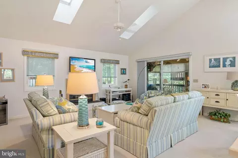 Living - 146 Evergreen Rd, Bethany Beach, DE 19930 photo 3 of 5