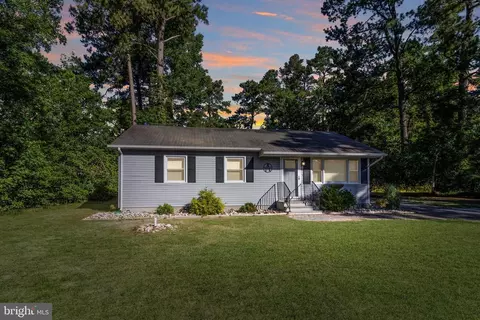 13021 Fleetwood Pond Rd, Seaford, DE 19973
