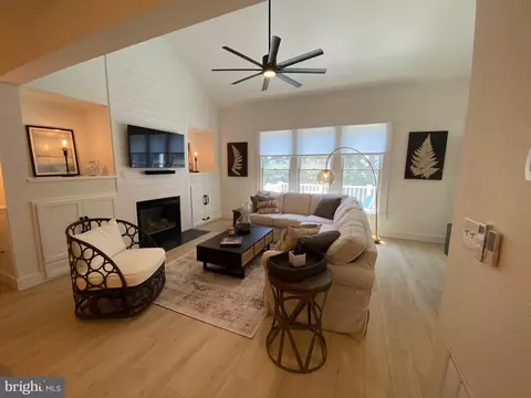 1 Clubhouse Dr # H, Ocean View, DE 19970