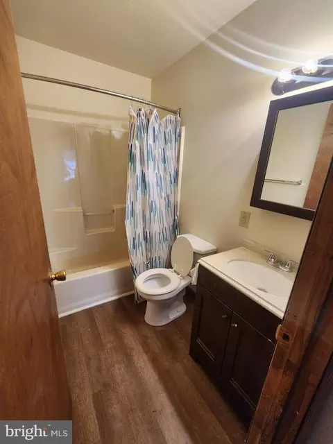 Bath - 103 E Grove St, Delmar, DE 19940 photo 1 of 1
