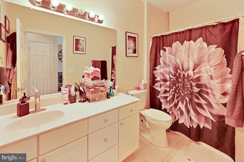 Bath - 34437 Hudson Rd, Laurel, DE 19956 photo 1 of 2