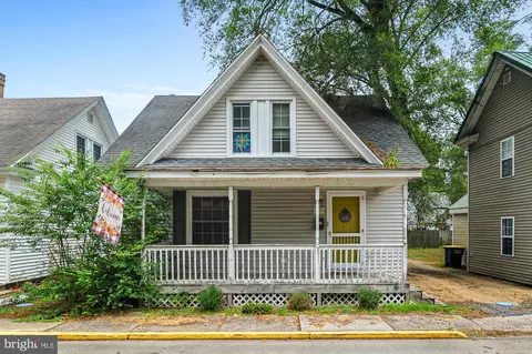 203 E 5th St, Laurel, DE 19956