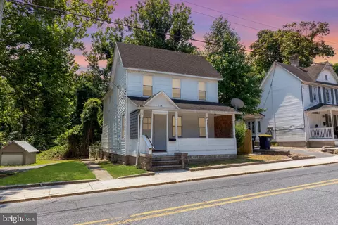 514 E 4th St, Laurel, DE 19956