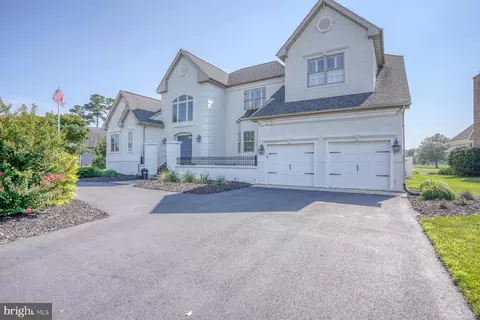 Exterior - 140 E Side Dr, Rehoboth Beach, DE 19971 photo 6 of 8