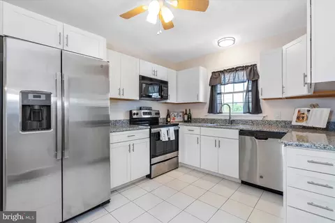 Kitchen - 211 Wilson St, Georgetown, DE 19947 photo 1 of 2