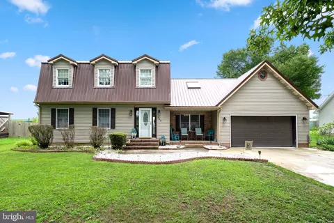 702 Heritage Dr, Seaford, DE 19973