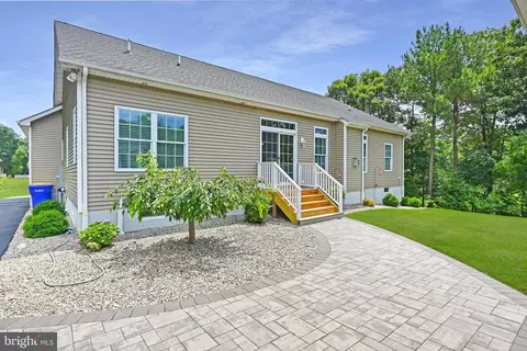 Exterior - 6475 Pleasant Dr, Laurel, DE 19956 photo 2 of 5