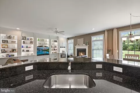 Kitchen - 6475 Pleasant Dr, Laurel, DE 19956 photo 4 of 4