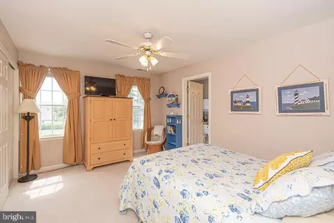Bedroom - 32 Willow Oak Ave, Ocean View, DE 19970 photo 4 of 9