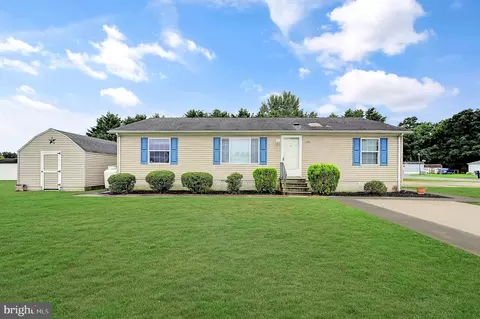 11778 Sandy Ridge Dr, Laurel, DE 19956