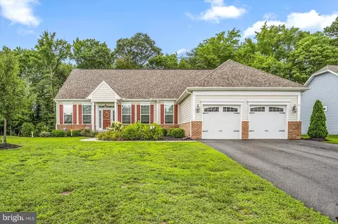 38517 Blue Hen Dr, Selbyville, DE 19975