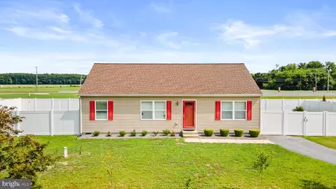 18349 Pin Oak St, Ellendale, DE 19941